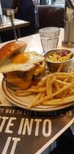 J.S. BURGERS CAFE 大同生命札幌ビル店