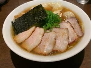 支那そば かでかる