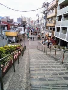 コバヤシ