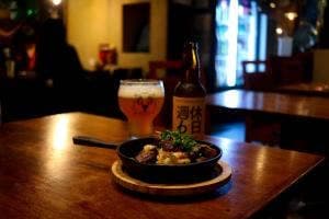 肉と煮込みの日本酒バル サンドグラス