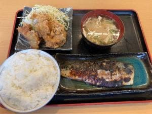魚ばぁさんの食堂 おくどさん レインボー店