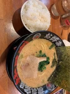 横浜家系ラーメン 辻田家 石橋店