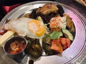 墨国回転鶏料理 QueRico