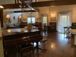 ブリティッシュハウス 輪舞曲