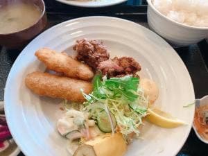 めし処 はらへった