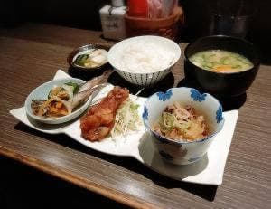 ごはんとお酒 ひとひら