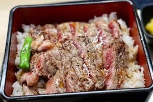 肉の丸一 ららぽーと愛知東郷店