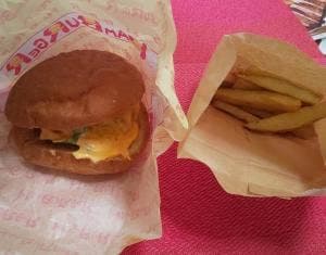 ハウディーズカフェ