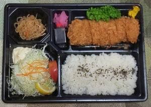 とんかつ あじでん