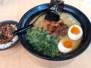 久留米らーめん よかろうもん 台原メガドンキホーテ店