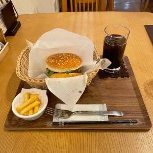 BOOKS&CAFE MAO-MAO