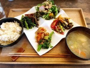 駅前直売所 八〇八