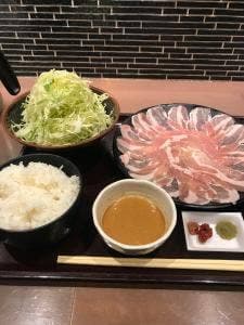 もち豚しゃぶしゃぶ 新宿武蔵