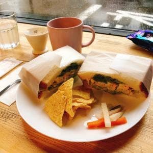 River&Green Cafe