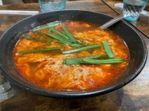 辛麺kitchen 彩 山西店