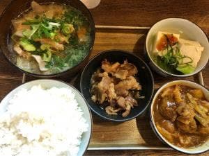 やきそばや