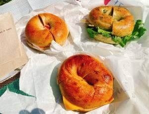 HIGU BAGEL & CAFE