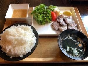 焼肉酒場 重