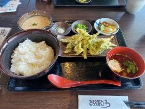 茶の庭れすとらん とろろ屋ととろ