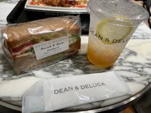 DEAN & DELUCA CAFES 羽田