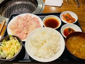 焼肉 おくう 本郷台本店