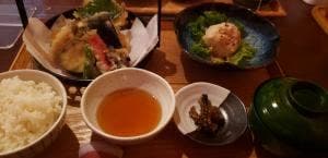 元町ウマハロ かつ丼・天ぷら専門店