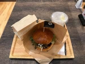 淡路島バーガー コミュニティーフードホール大阪日本橋店