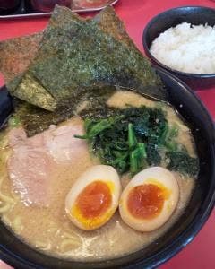 横浜家系ラーメン濃厚家 秦野店