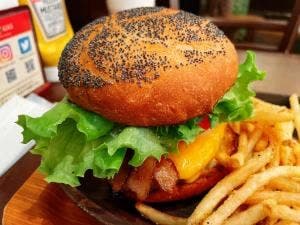 KUA`AINA さいたま新都心店