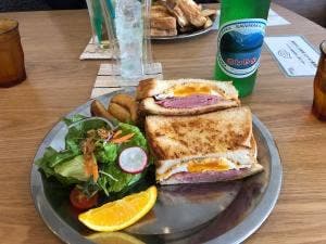 ロジースタンド