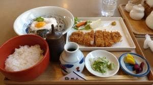 ごまそば鶴喜美瑛店