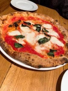 トラットリア ピッツェリア アレグロ 難波店