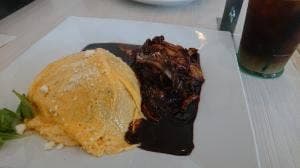 白いお家の小さなアトリエ