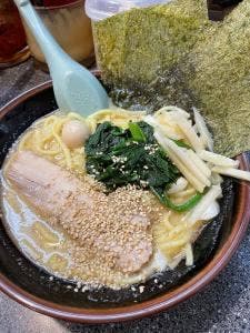 ラーメン 鶴見家