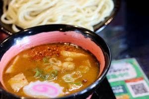ガツ盛りつけ麺晴レル屋