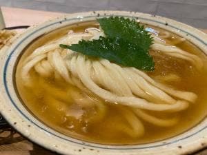 コナ ミズ シオ