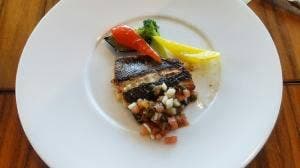 THE VILLAS レストランアズロマーレ