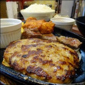 ファイヤーバーグ 北郷環状通店