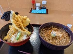 つか蕎麦 三ッ沢店