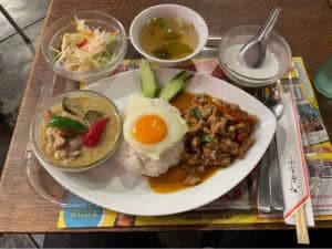 ティーヌン 横浜ランドマークプラザ店