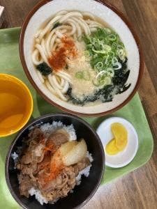 三角茶屋豊吉うどん 橘通店