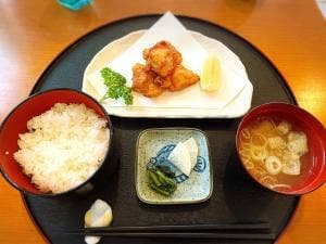 彩魚房 信