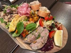 トラットリア ウシータ