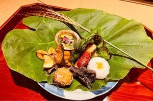 青蓮院門跡前 月おか