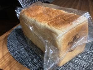 チェットベーカリー おもや