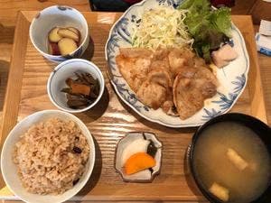 椿食堂