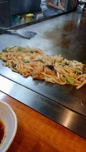ホルモン焼きうどん 一力 広島支店