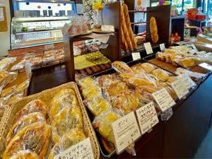 Les Freres Moutaux 岩倉本店