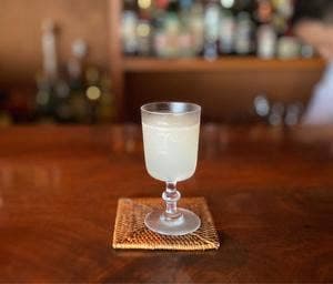 Bar d