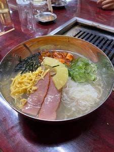 鳴萬